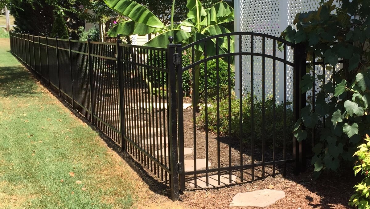 HOA Compliant Fences