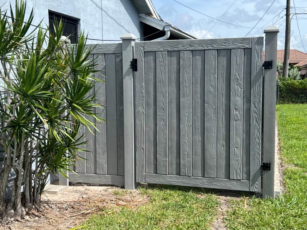 SimTek composite fence